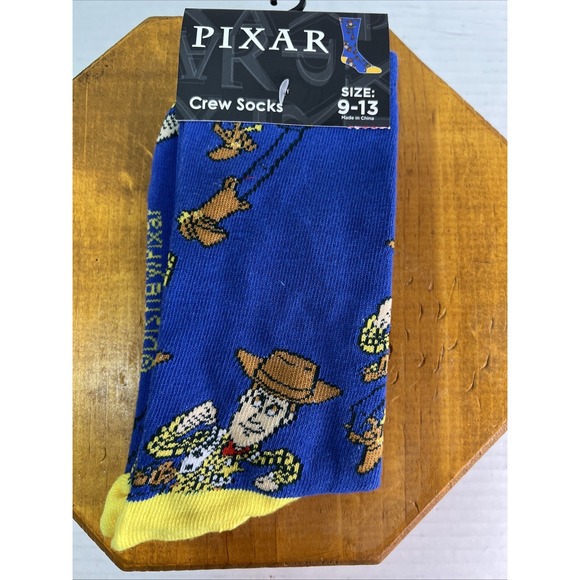 WOODY Toy Story cowboy - Men's crew socks - size 9-13 - NWT - FREE‎ SHIPPING - Picture 1 of 7